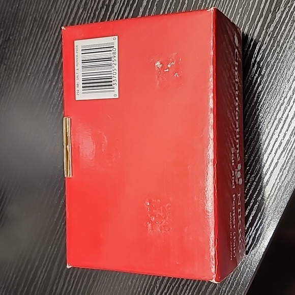 NIKKO CHRISTMAS SALT AND PEPPER SHAKERS WITH BOX. - Picture 9 of 9